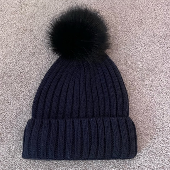 Sandova winter hat with fox fur - Picture 3 of 7